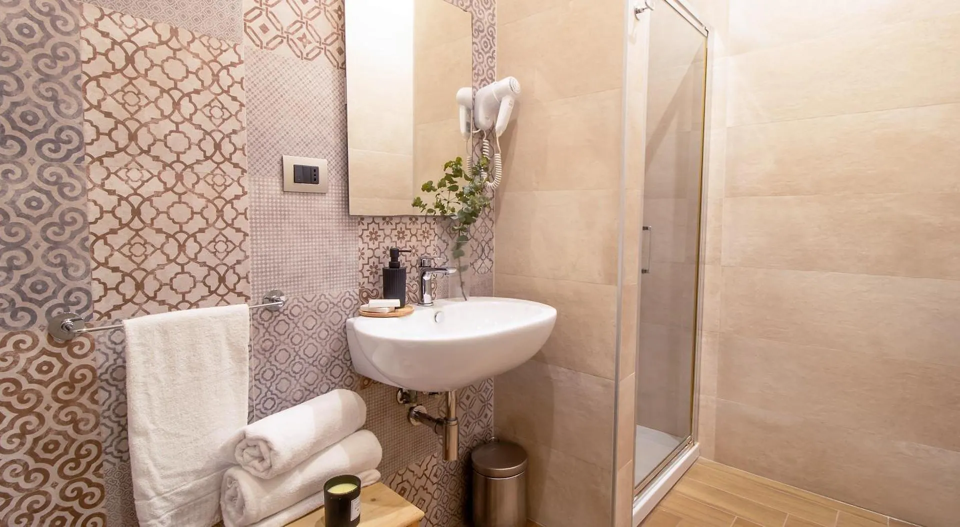 נאפולי Musto Suites & Rooms לינה וארוחת בוקר