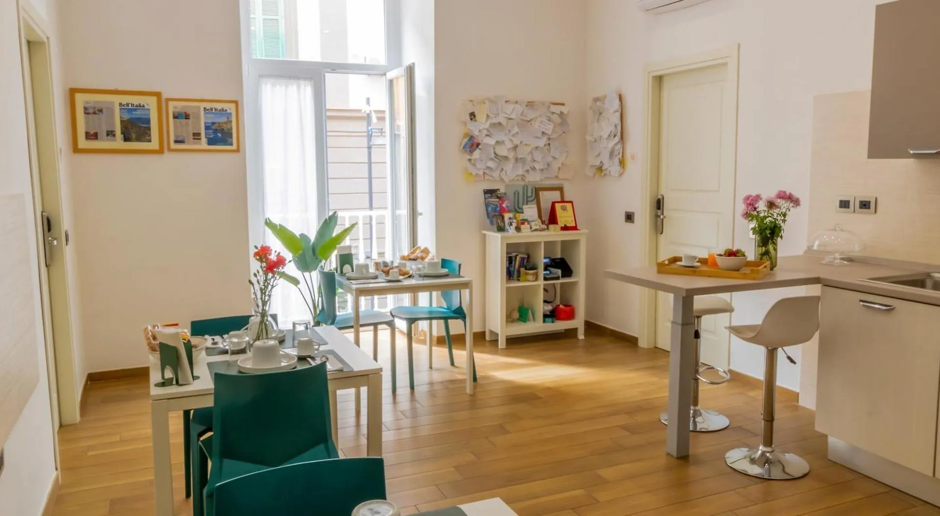 נאפולי Musto Suites & Rooms 2*,