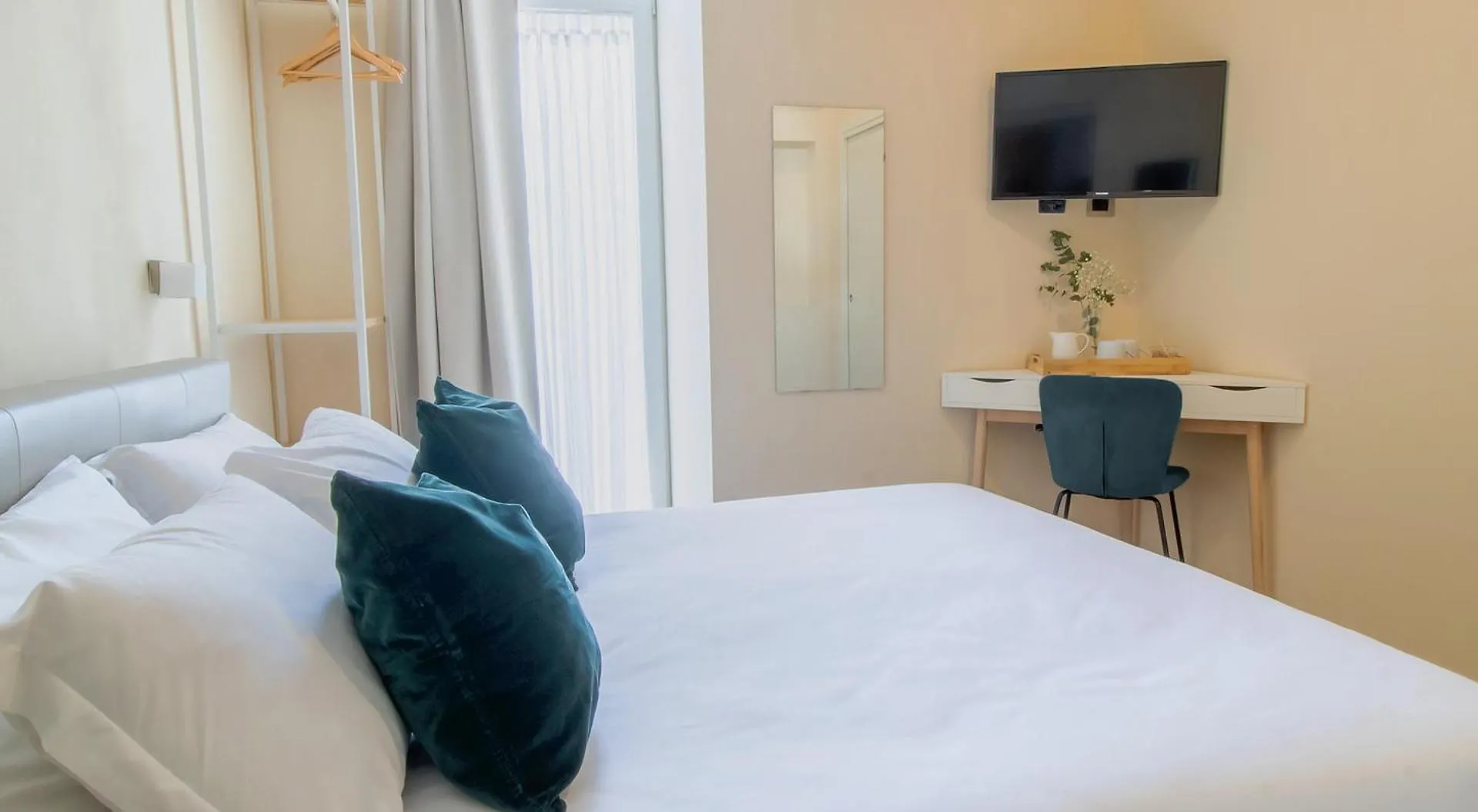 נאפולי Musto Suites & Rooms לינה וארוחת בוקר