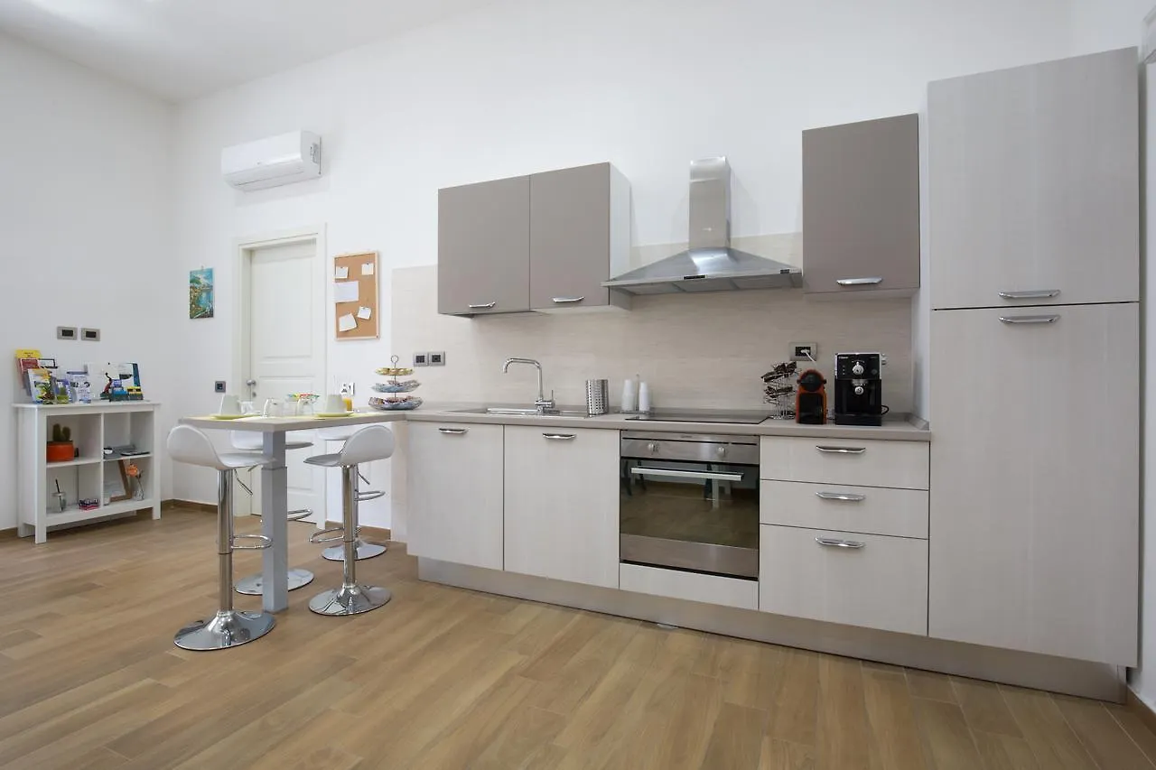 לינה וארוחת בוקר נאפולי Musto Suites & Rooms