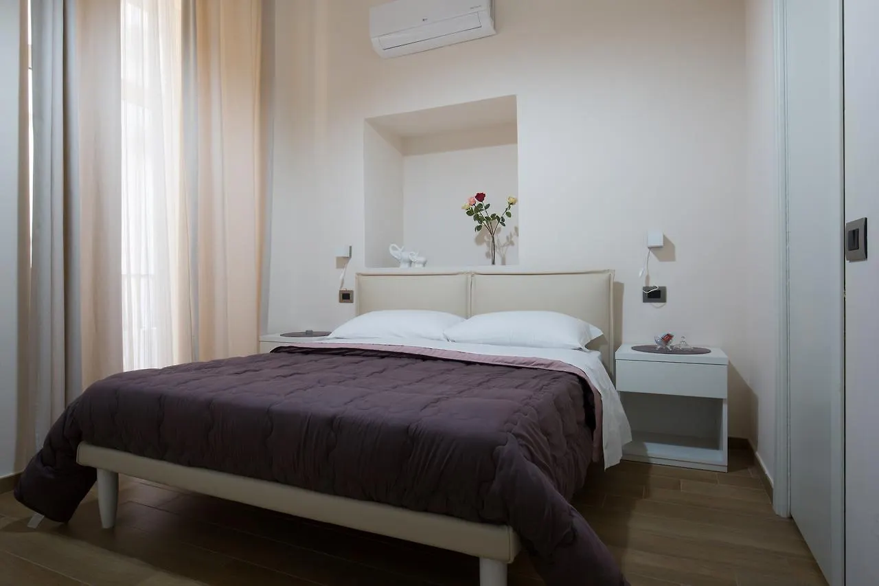 נאפולי Musto Suites & Rooms איטליה