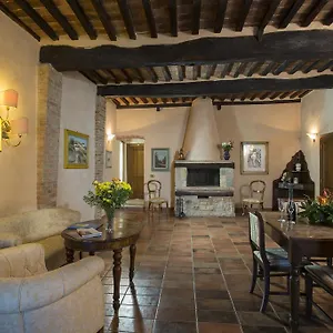 Dentro Il Castello , Monteriggioni Italia
