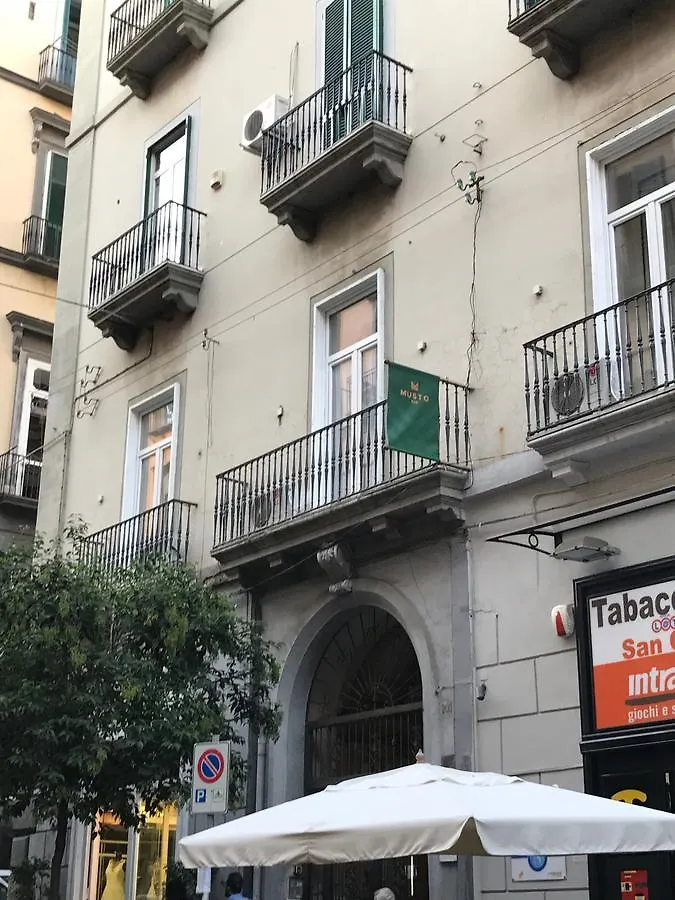 Musto Suites&Rooms Napoli Bed & Breakfast